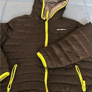 Eddie Bauer unisex reversible jacket. Size large 14-16. Kids Jacket.
